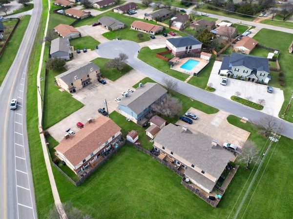 1403 Courtney Place, Cleburne, TX 76033