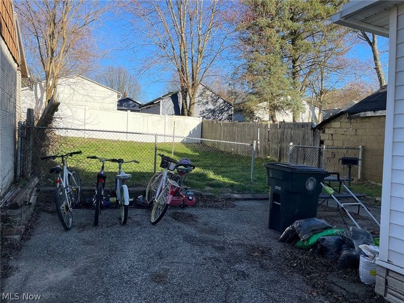 1215 Sherman Street, Akron, OH 44301 Photo 6