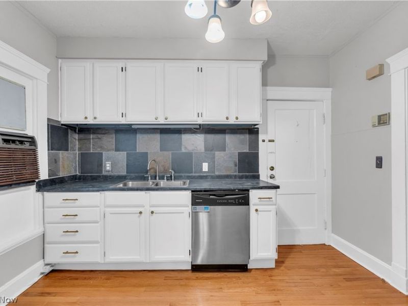 1289 W 115 Street , Cleveland, OH 44102 Photo 4