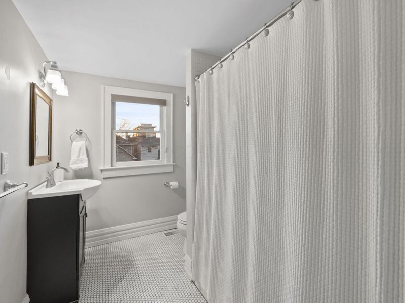 1105 Say Avenue, Columbus, OH 43201 Photo 18