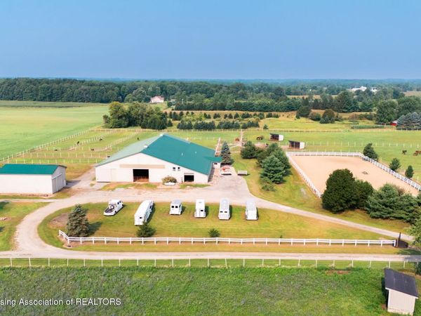 2260 Holt Road, Williamston, MI 48895