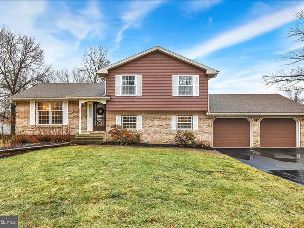 2476 WILSON STREET, READING, PA 19605