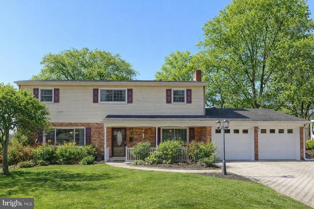 232 Winding Way, Camp Hill, PA 17011 Main Photo