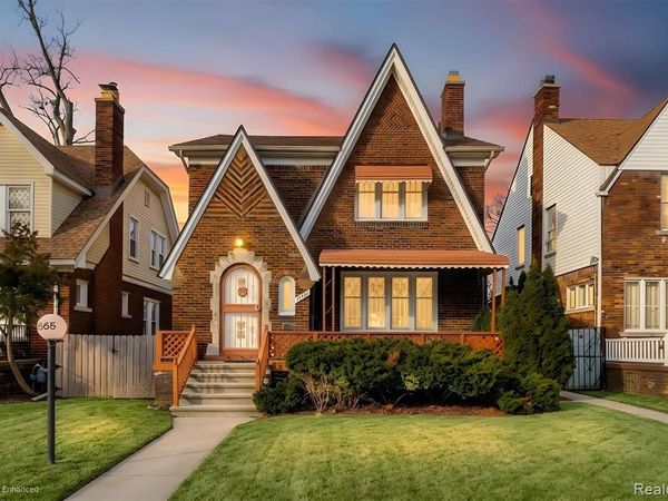 16565 Roselawn Street, Detroit, MI 48221