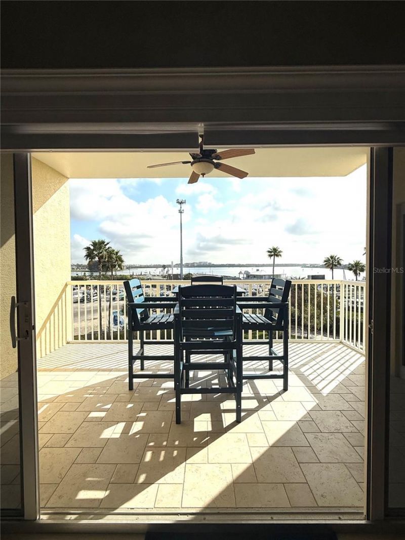 423 150th Avenue, Unit 1405, Madeira Beach, FL 33708 Photo