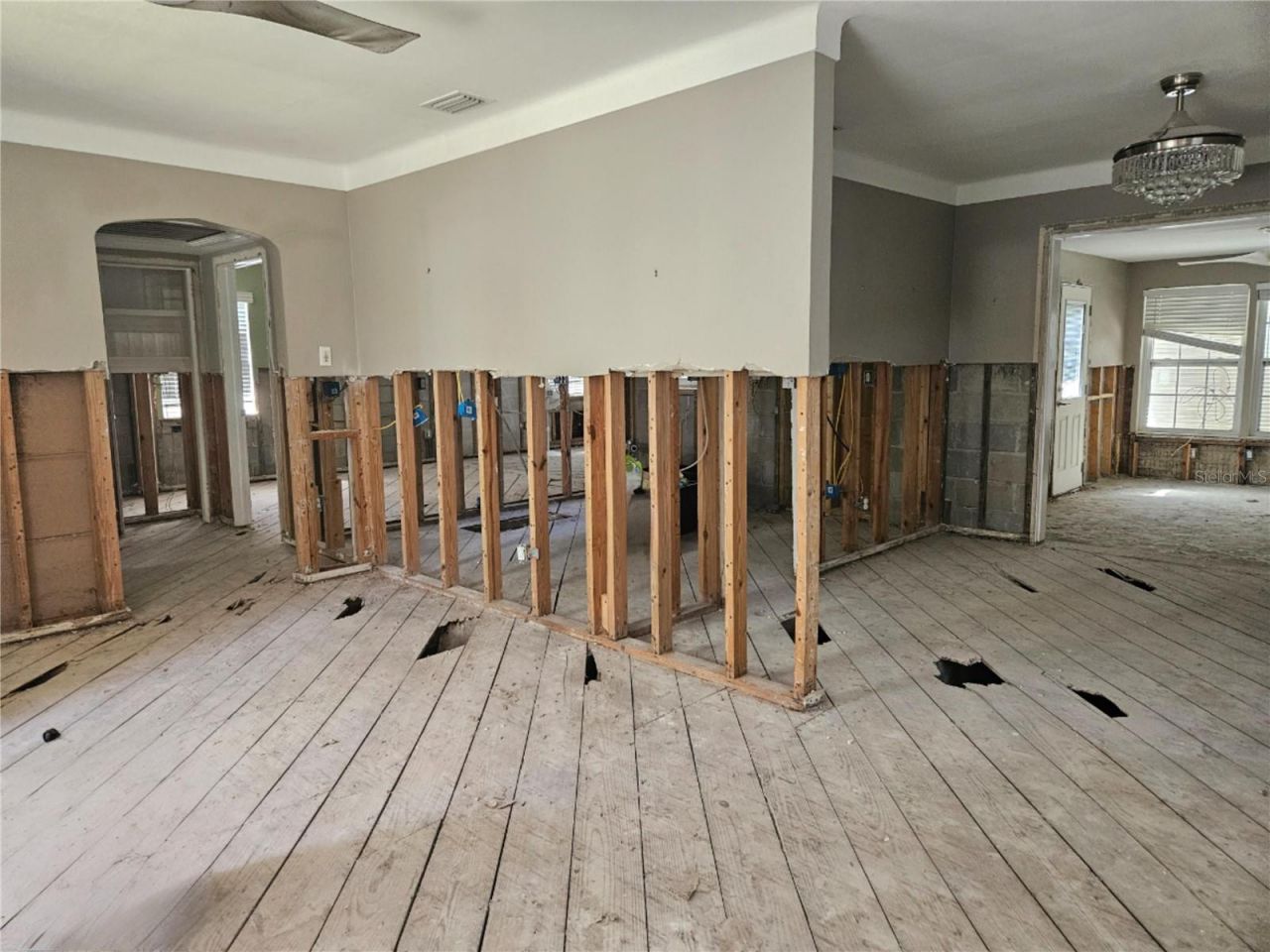 218 Appian Way Ne, Saint Petersburg, FL 33704 Photo