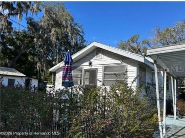 221 N LINE AVENUE , INVERNESS, FL 34450