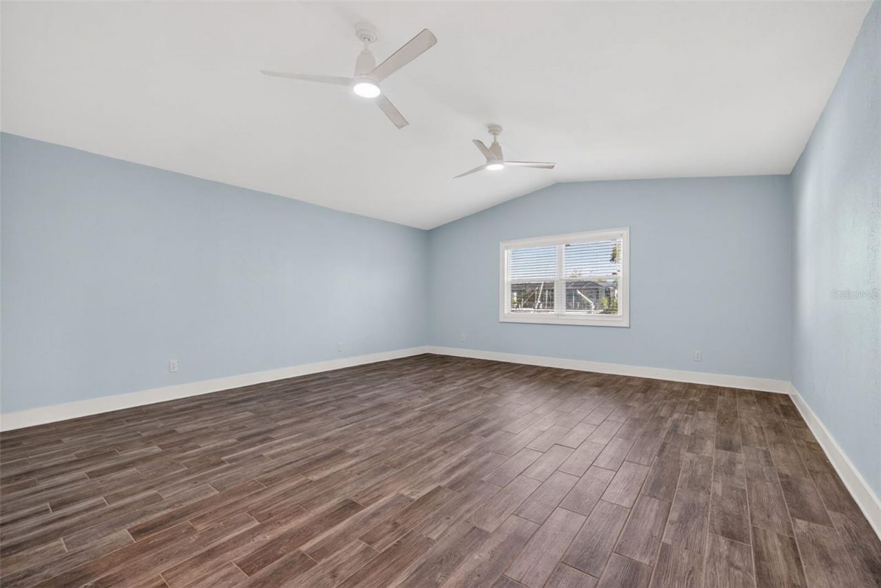 8711 Bay Crest Lane, Tampa, FL 33615 Photo