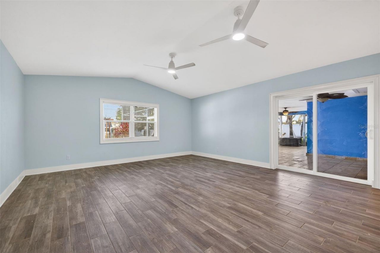 8711 Bay Crest Lane, Tampa, FL 33615 Photo