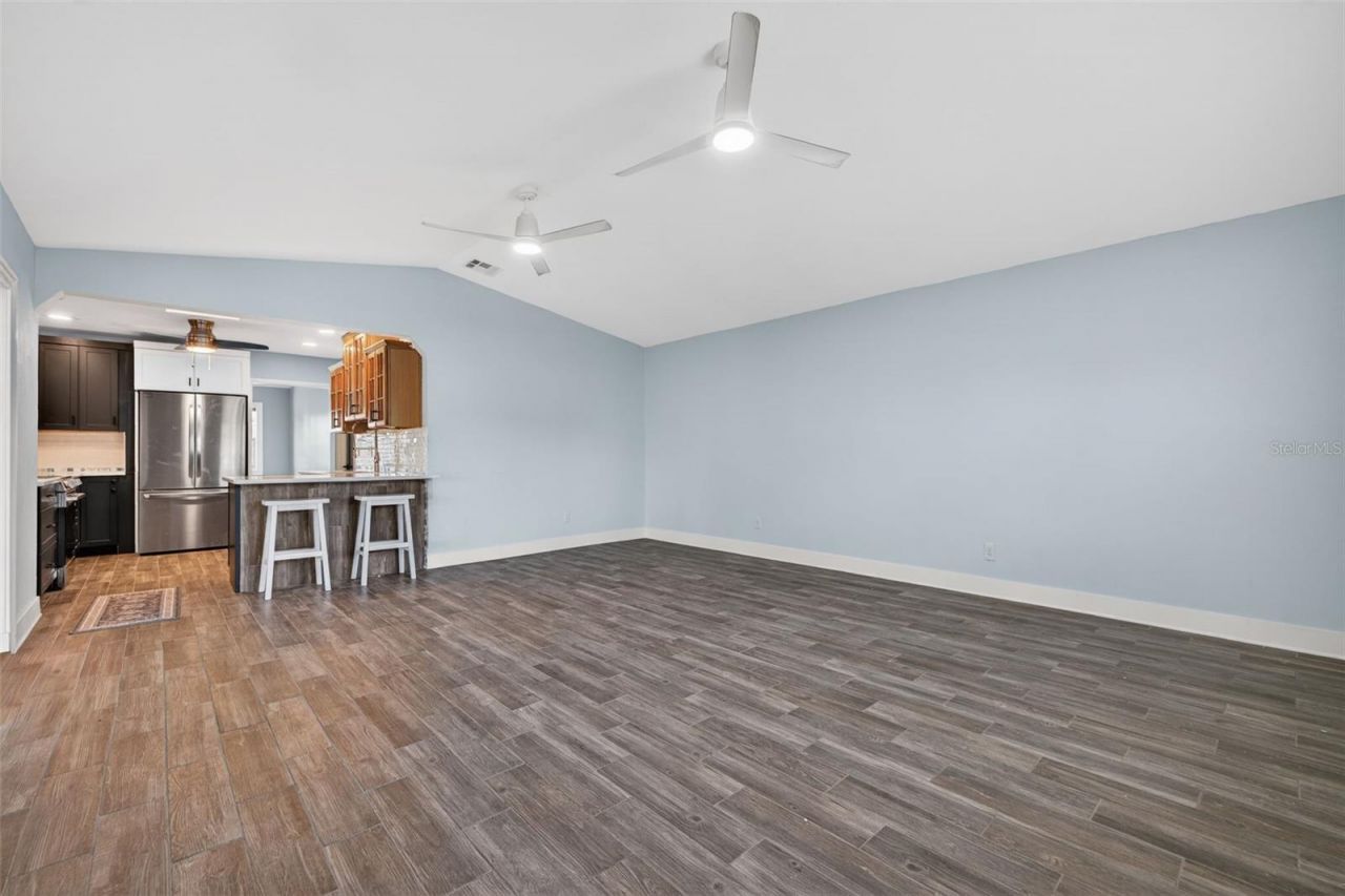 8711 Bay Crest Lane, Tampa, FL 33615 Photo