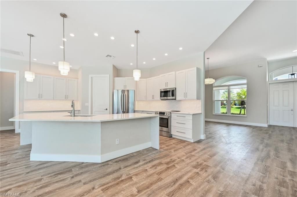 4231 Crayton Rd, Naples, FL 34103 Photo