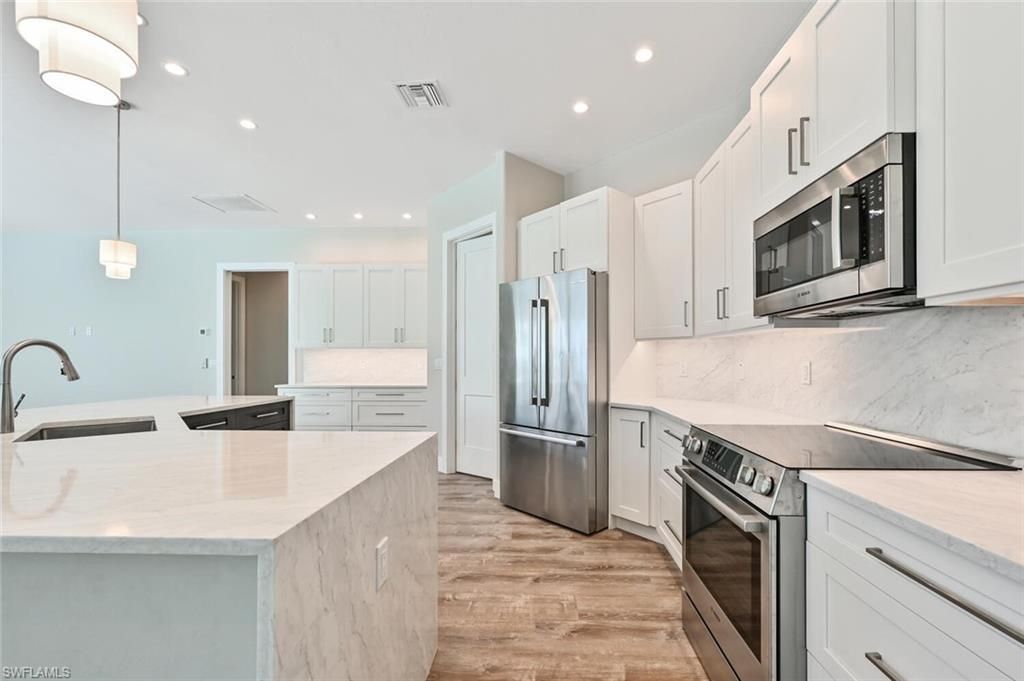 4231 Crayton Rd, Naples, FL 34103 Photo