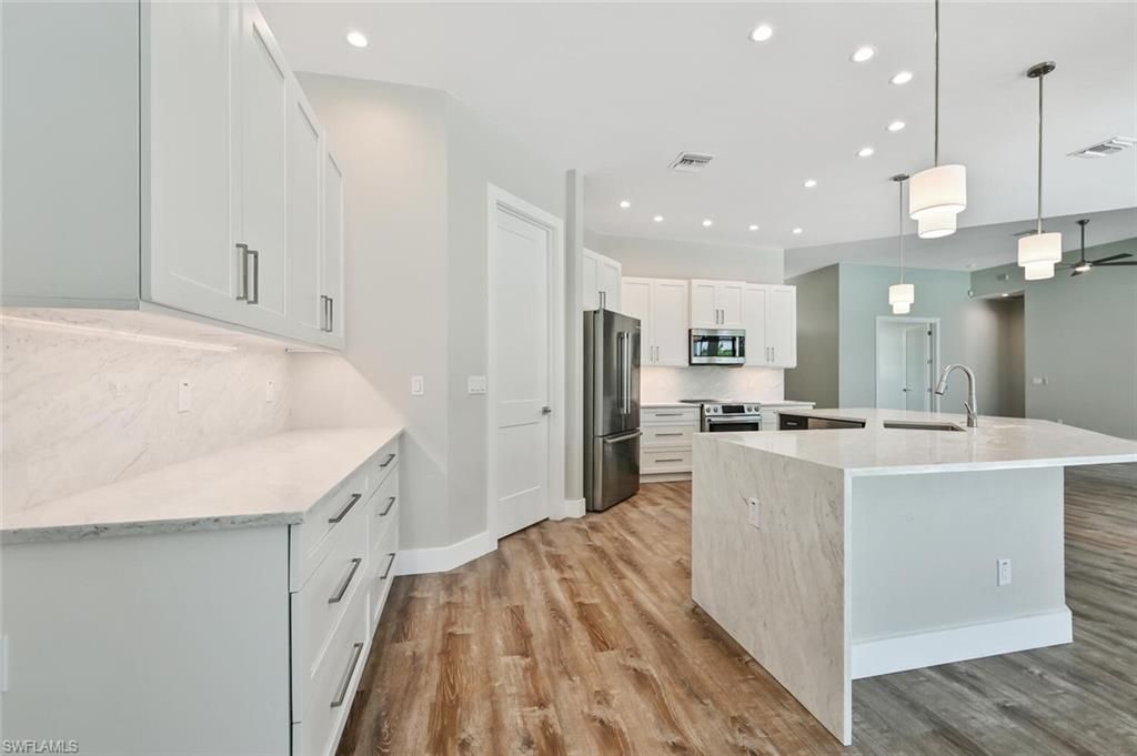 4231 Crayton Rd, Naples, FL 34103 Photo