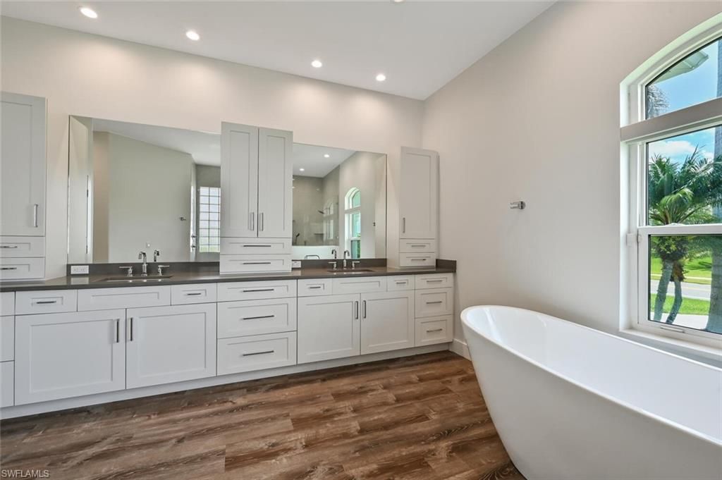 4231 Crayton Rd, Naples, FL 34103 Photo