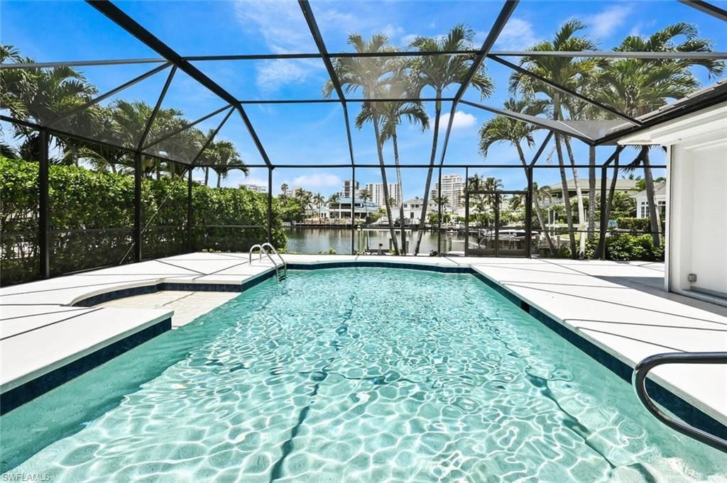 4231 Crayton Rd, Naples, FL 34103 Photo