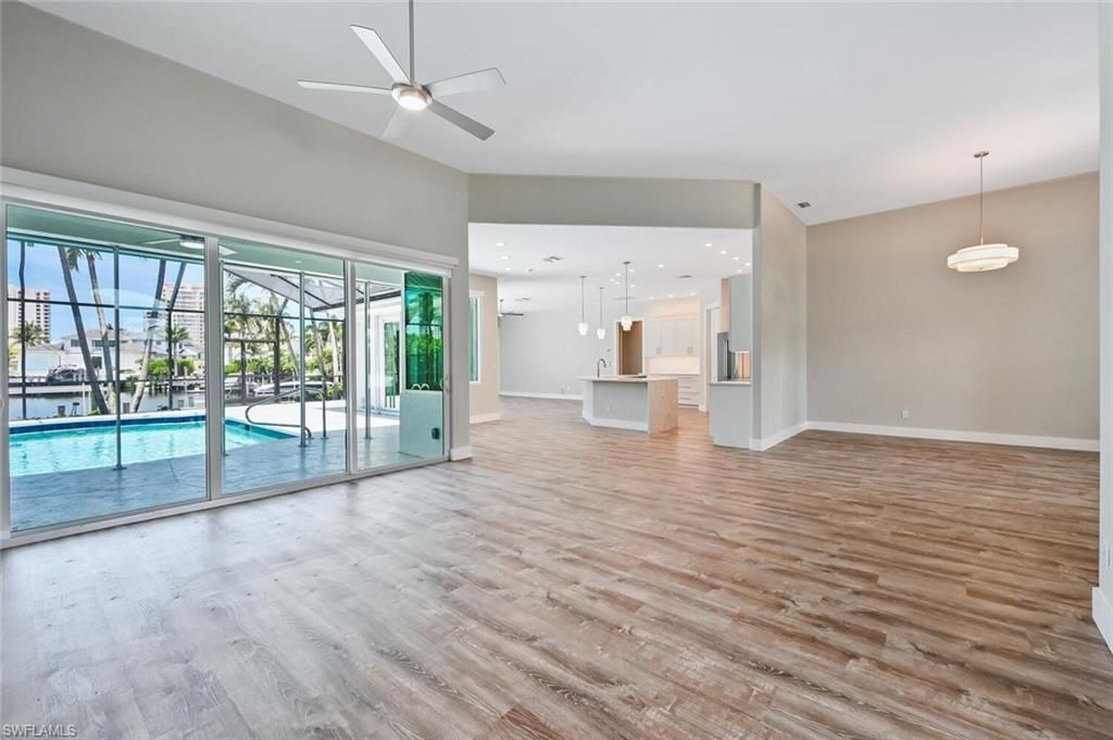 4231 Crayton Rd, Naples, FL 34103 Photo