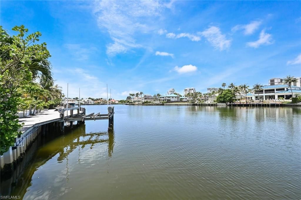 4231 Crayton Rd, Naples, FL 34103 Photo