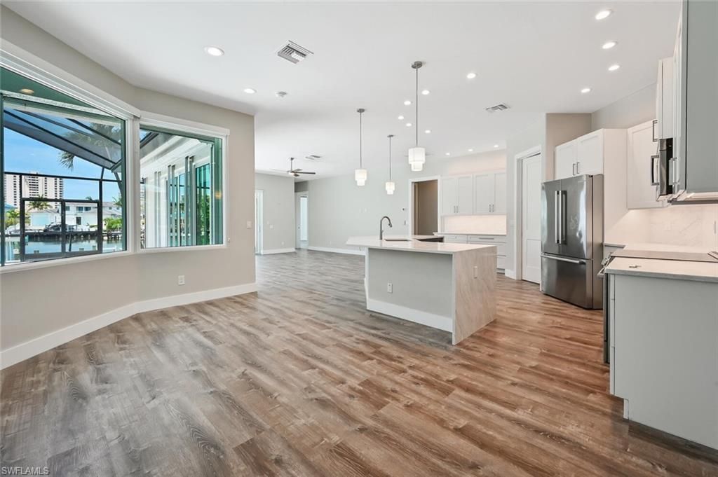 4231 Crayton Rd, Naples, FL 34103 Photo