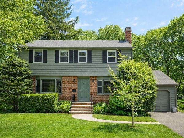 40 Dean Rd, Milton, MA 02186