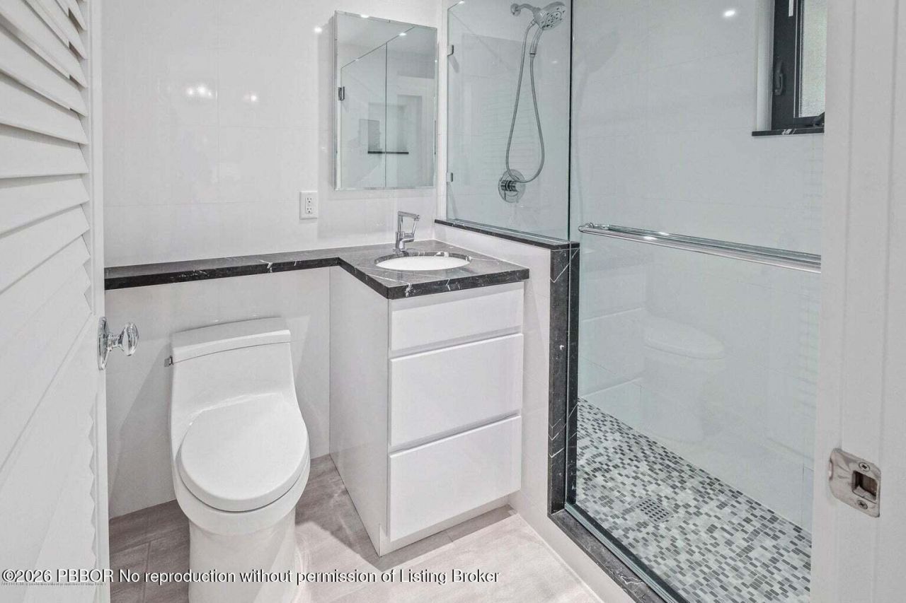 122 Peruvian Avenue, Unit 7, Palm Beach, FL 33480 Photo