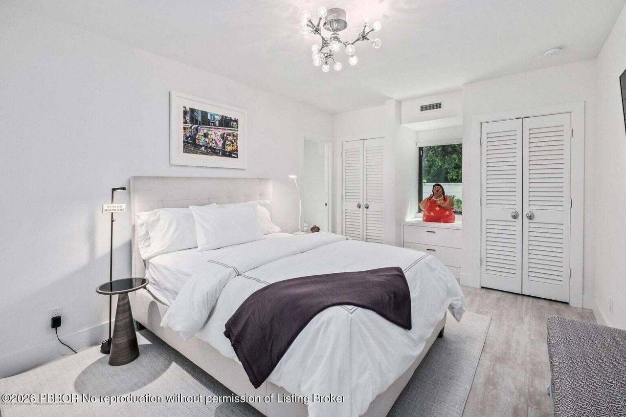 122 Peruvian Avenue, Unit 7, Palm Beach, FL 33480 Photo