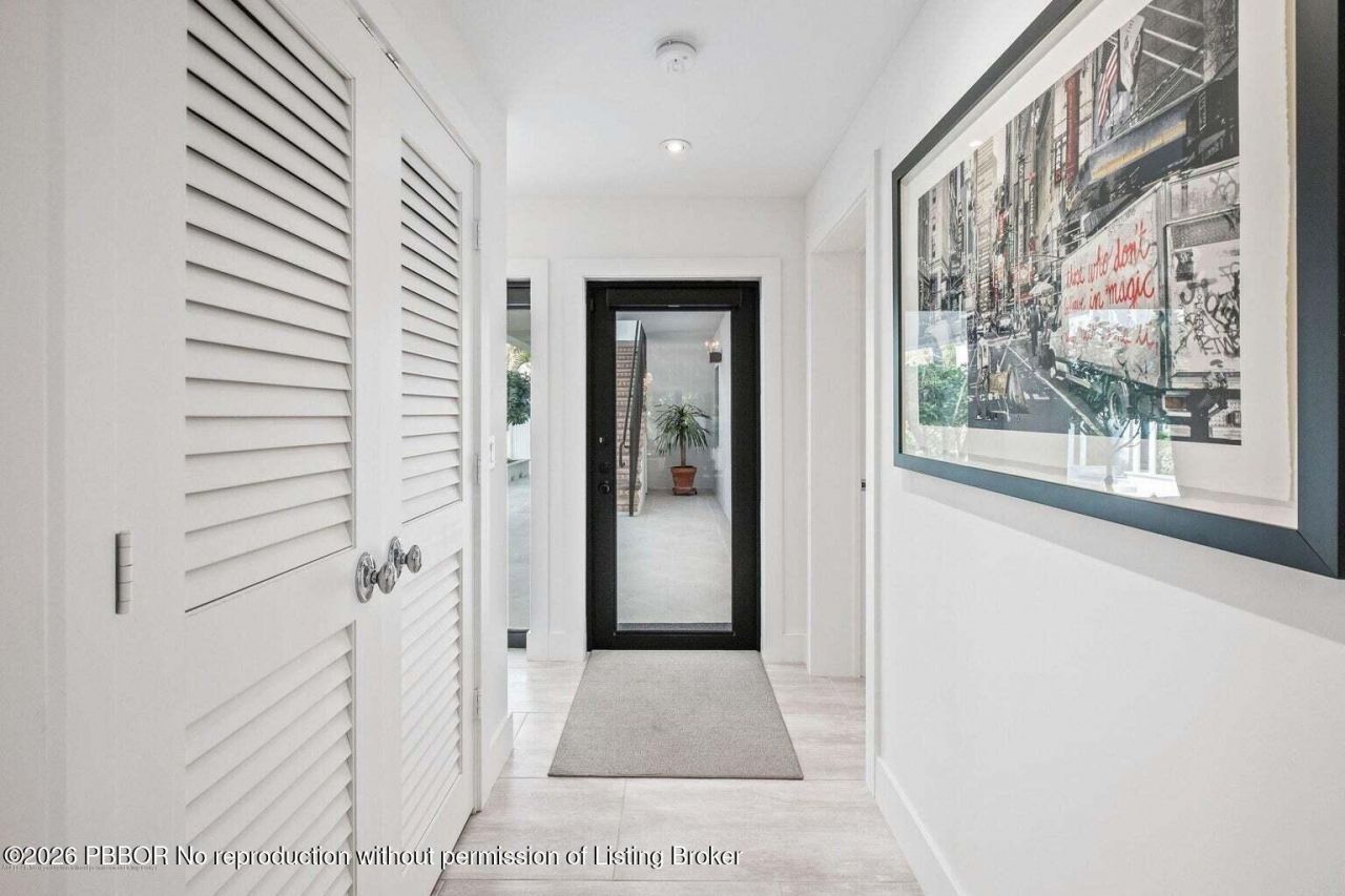 122 Peruvian Avenue, Unit 7, Palm Beach, FL 33480 Photo