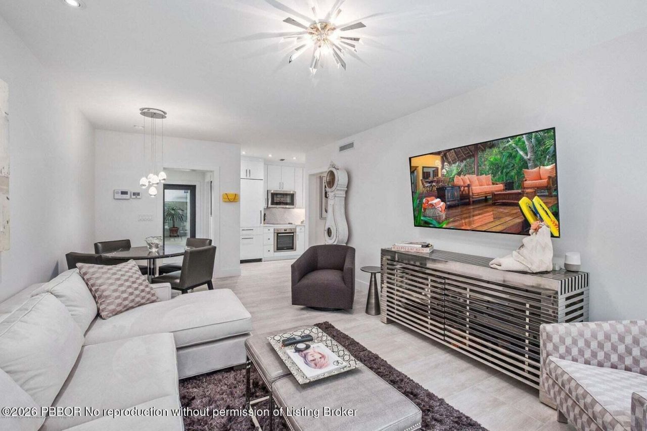 122 Peruvian Avenue, Unit 7, Palm Beach, FL 33480 Photo