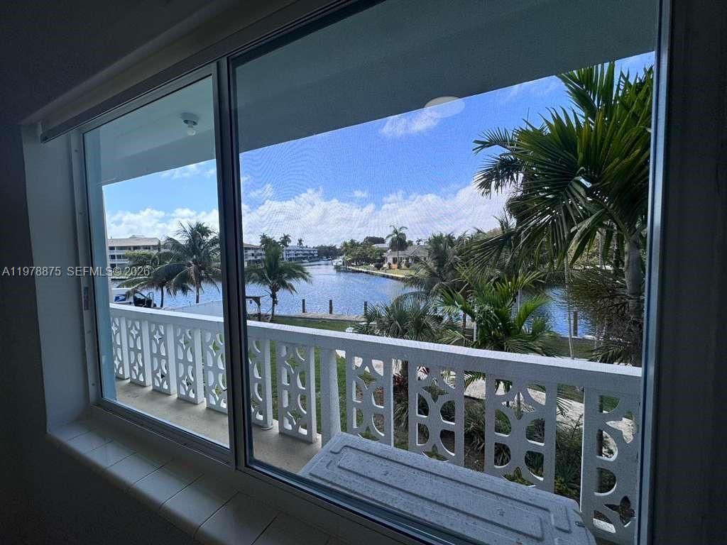 455 Golden Isles Dr, Unit 203, Hallandale Beach, FL 33009 Photo