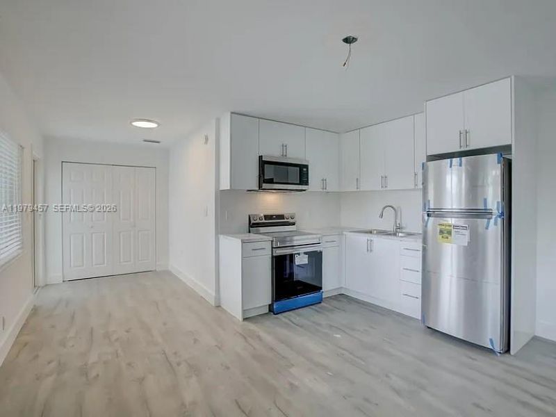 1335 NE 5th Ave, Unit 7, Fort Lauderdale, FL 33304 Photo