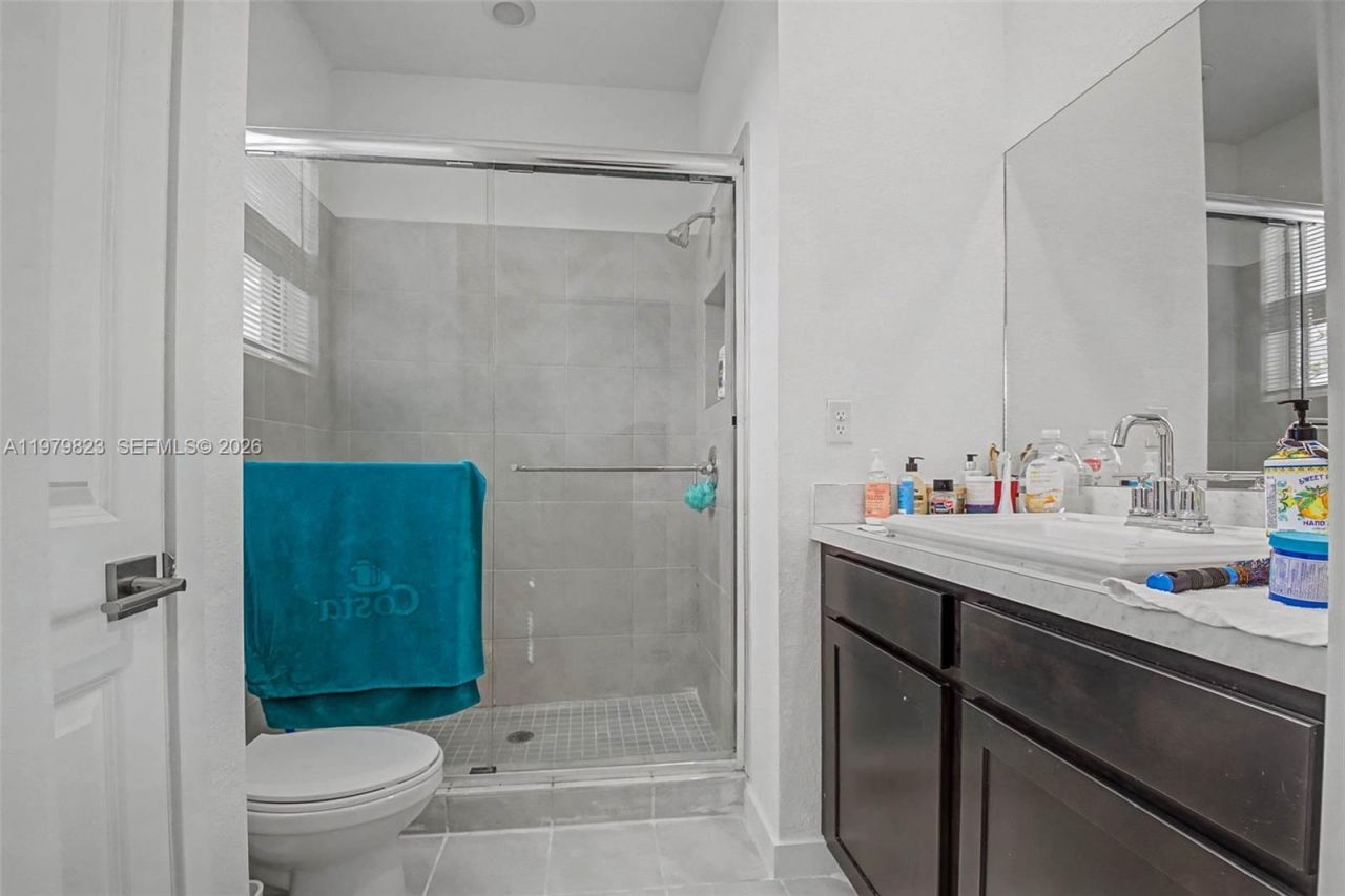 445 NE 4th St , Florida City, FL 33034 Photo