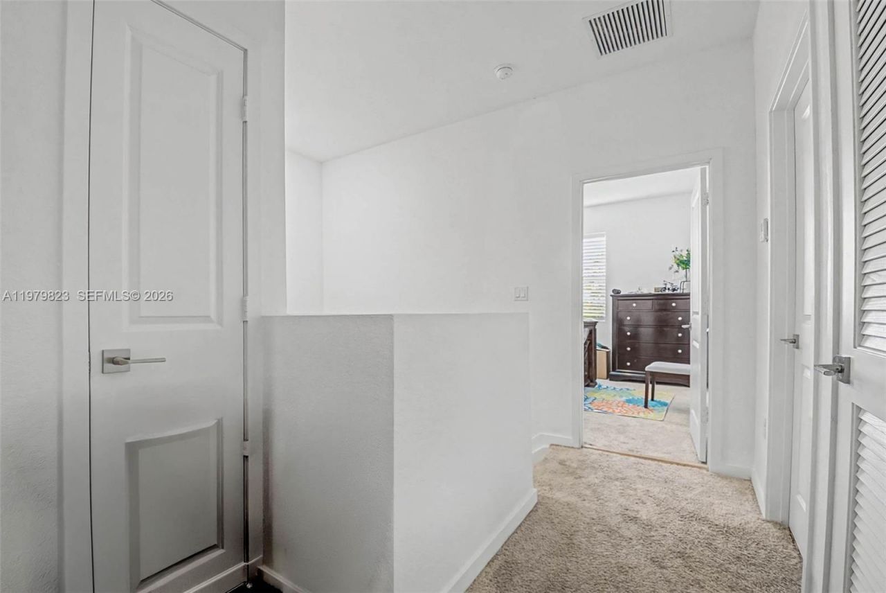 445 NE 4th St , Florida City, FL 33034 Photo