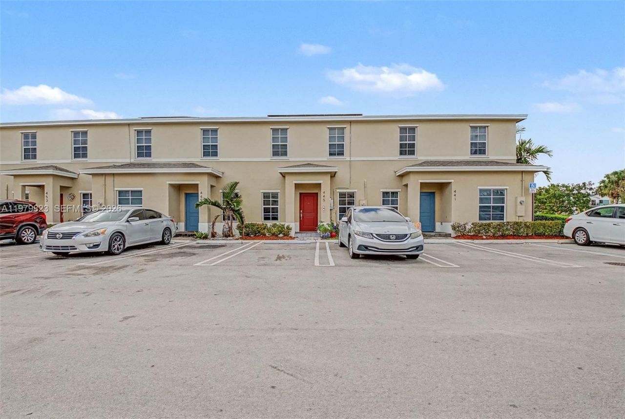 445 NE 4th St , Florida City, FL 33034 Photo