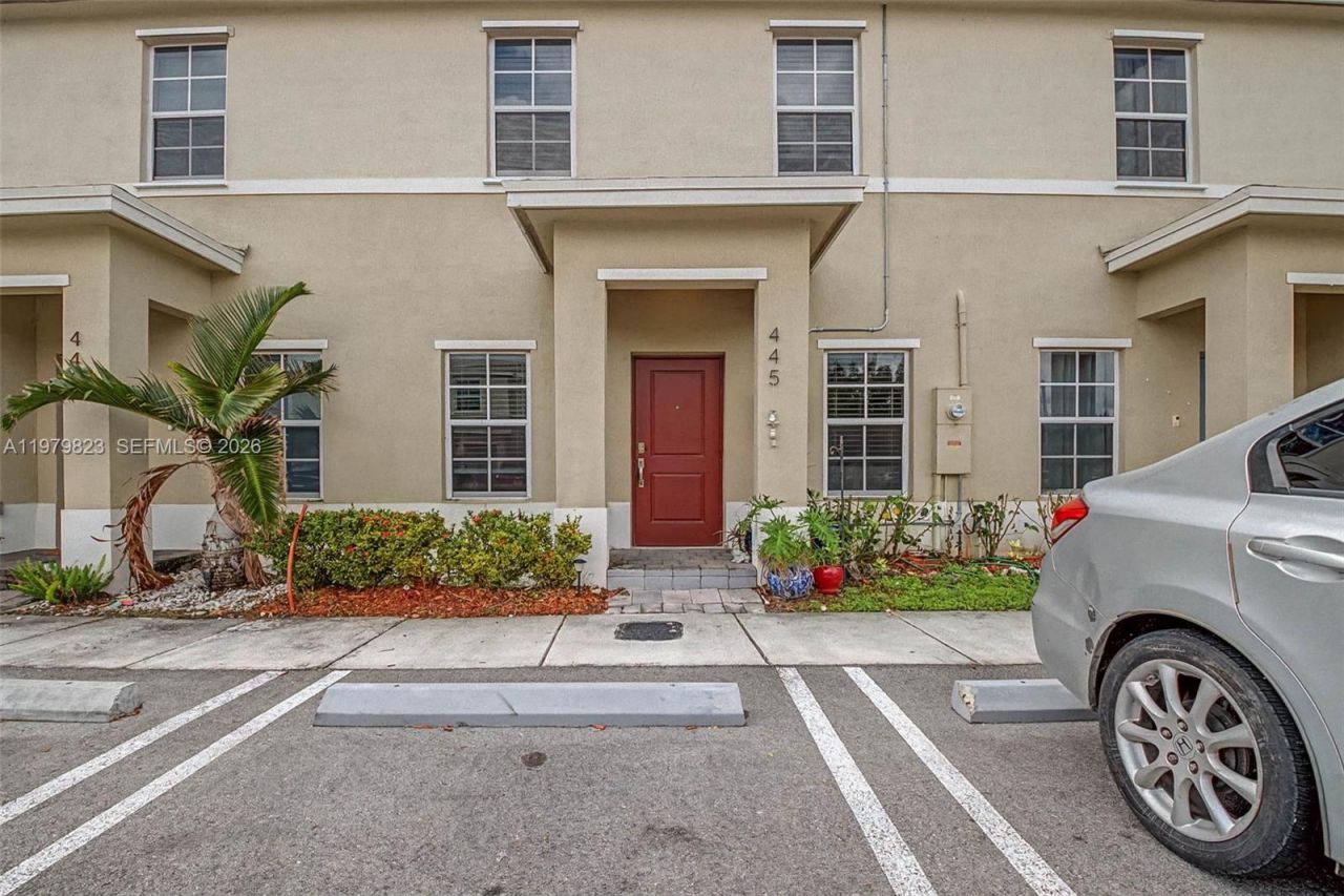 445 NE 4th St , Florida City, FL 33034 Photo