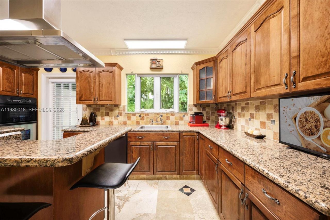 0-1645 S Bayshore Dr , Coconut Grove, FL 33133 Photo