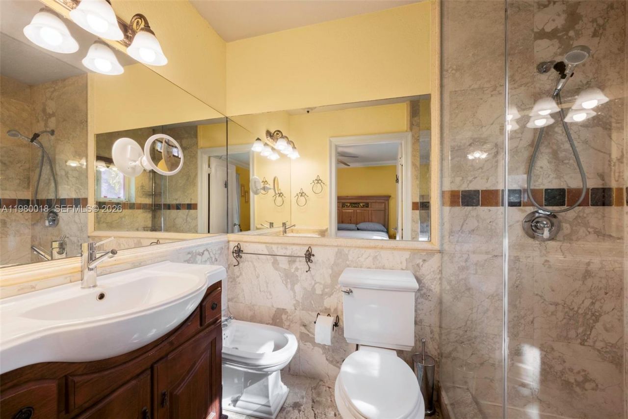 0-1645 S Bayshore Dr , Coconut Grove, FL 33133 Photo