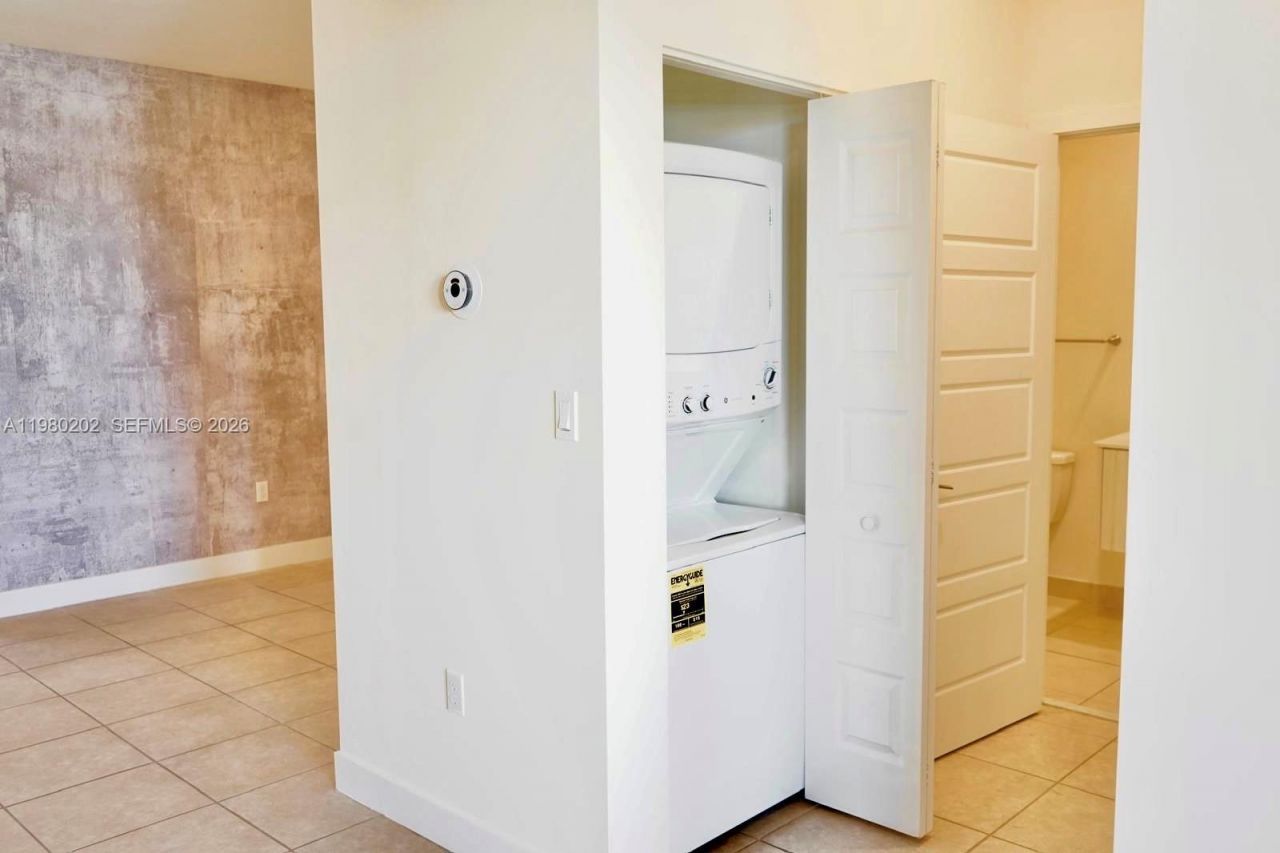 7925 NW 104th Ave, Unit 32, Doral, FL 33178 Photo