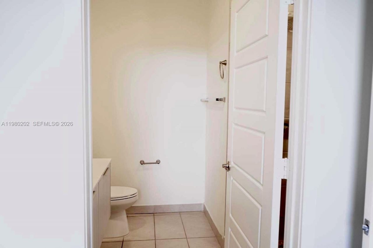 7925 NW 104th Ave, Unit 32, Doral, FL 33178 Photo