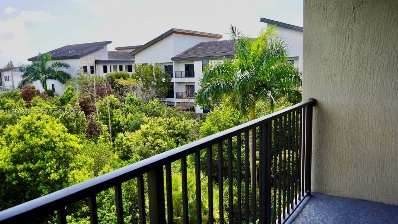 7925 NW 104th Ave, Unit 32, Doral, FL 33178 Photo