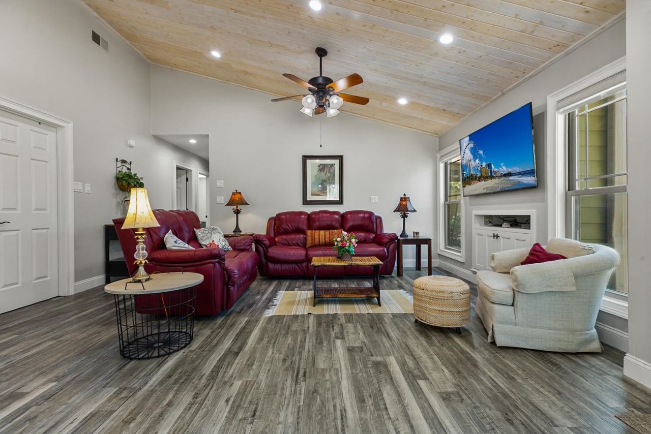 10064 Kings Rd. Photo 10