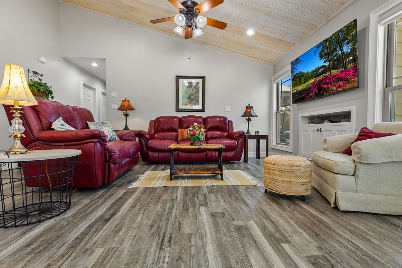 10064 Kings Rd. Photo 15