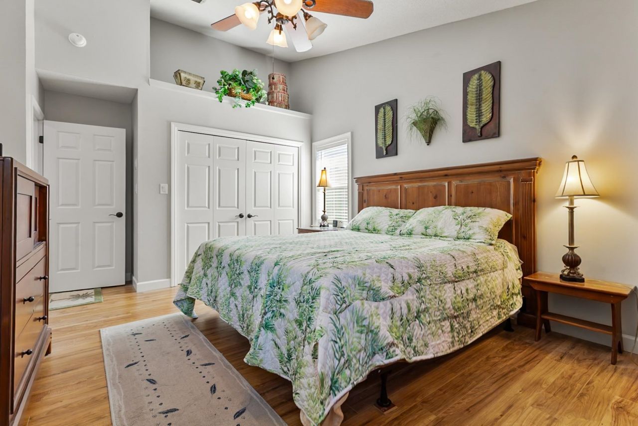 10064 Kings Rd. Photo 17