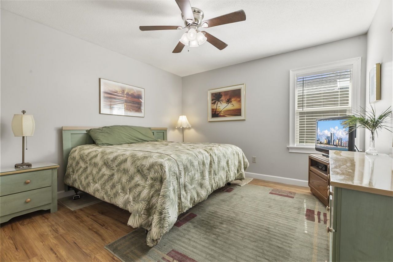 10064 Kings Rd. Photo 22