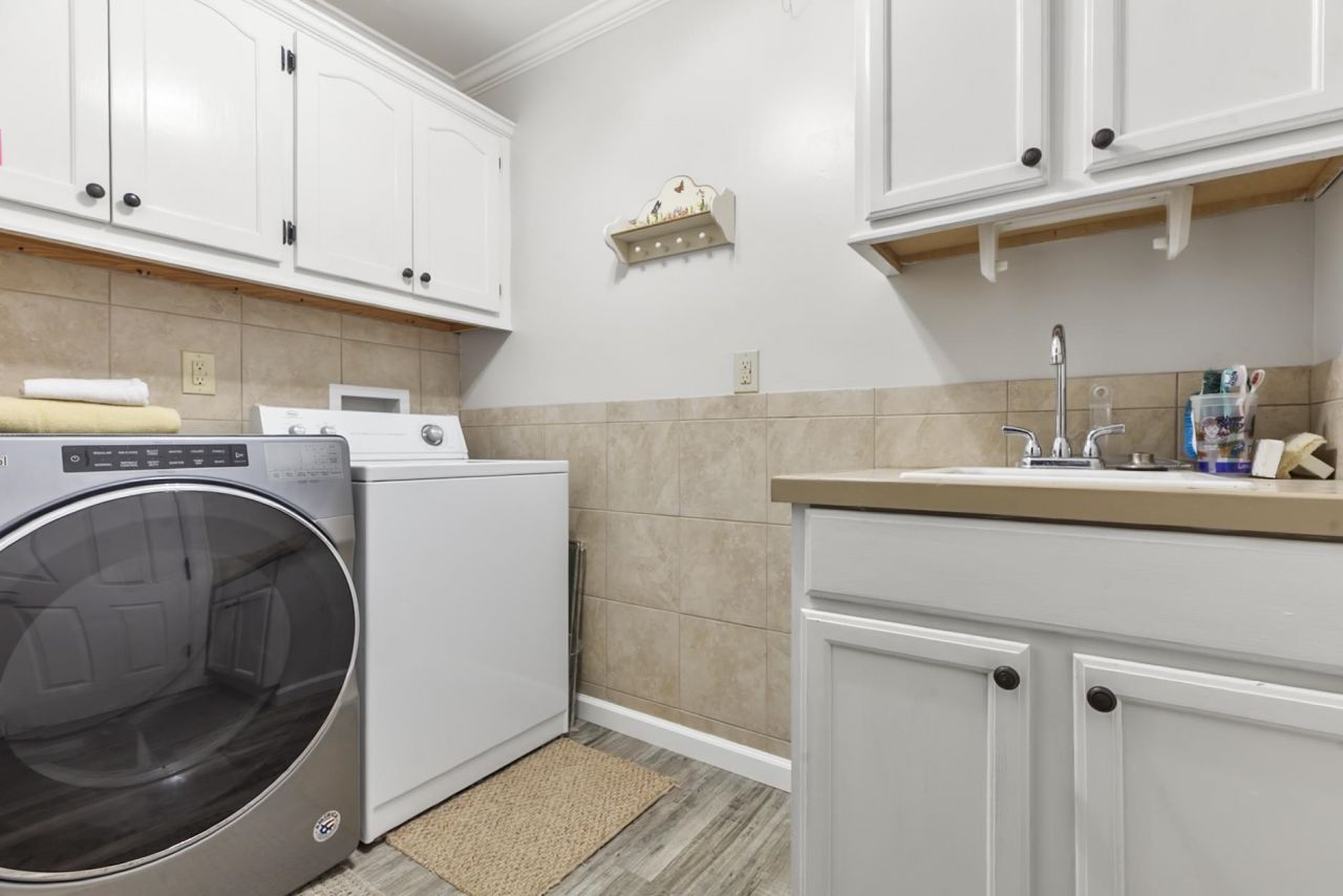 10064 Kings Rd. Photo 27