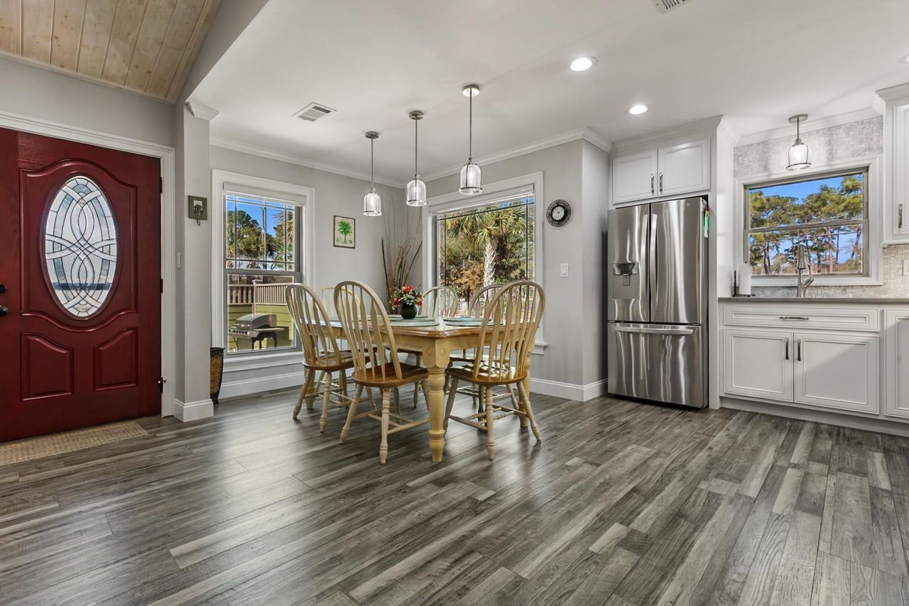 10064 Kings Rd. Photo 4