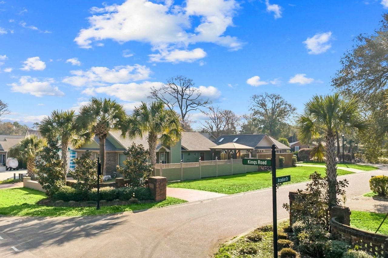 10064 Kings Rd. Photo 48