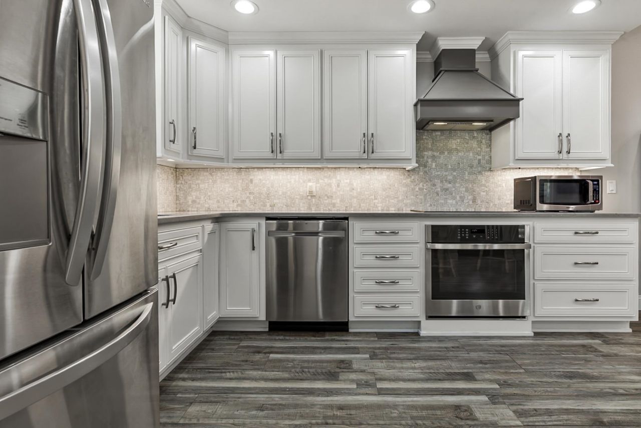 10064 Kings Rd. Photo 8