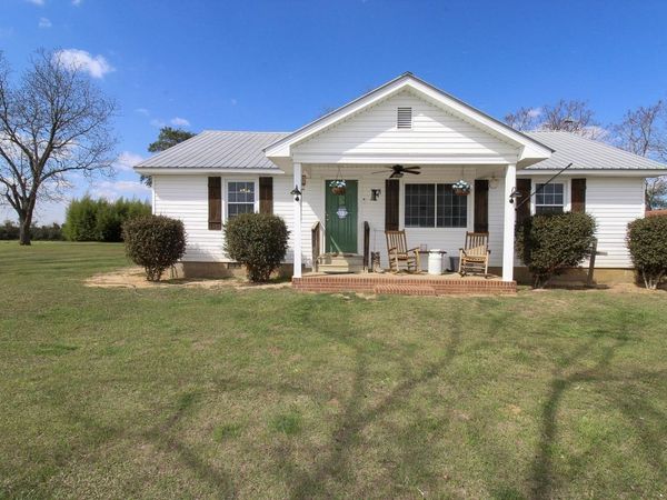 427 Pulaski High School Road, Pineview, GA 31071