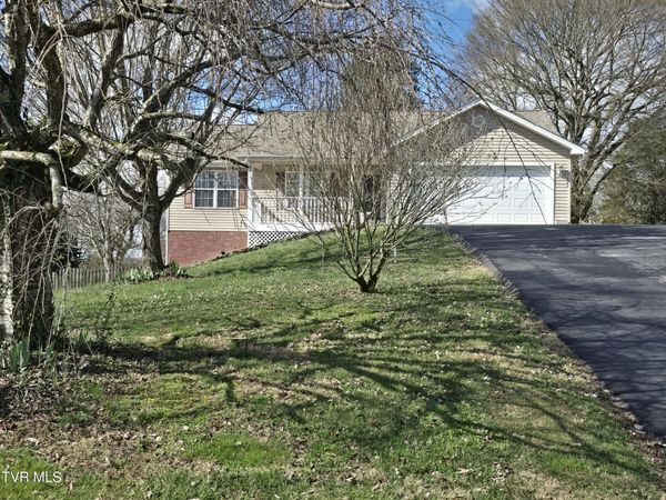 210 Taylor Drive, Piney Flats, TN 37686