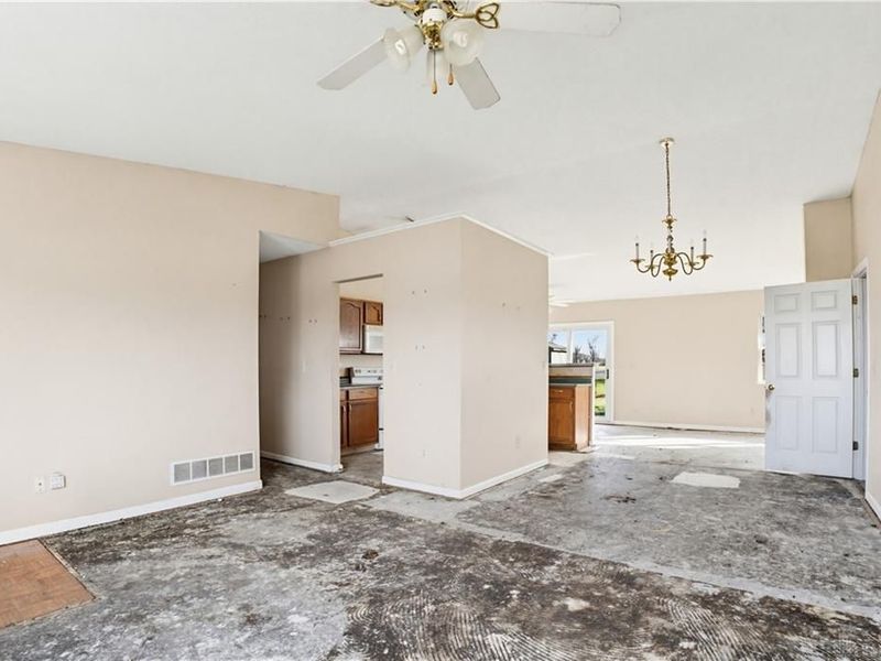 1655 E Crescentville Road, Sharonville, OH 45246 Photo 5