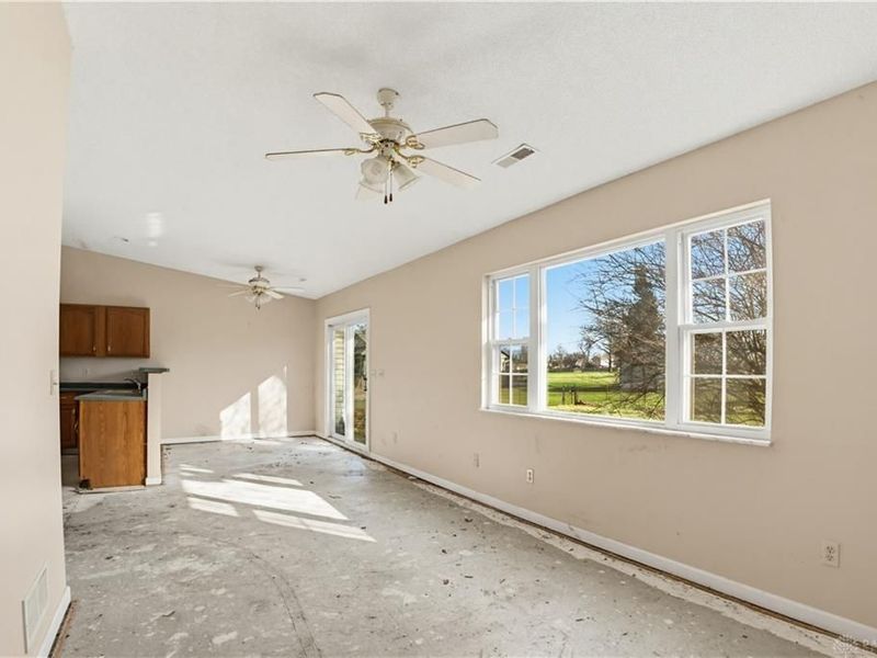 1655 E Crescentville Road, Sharonville, OH 45246 Photo 6